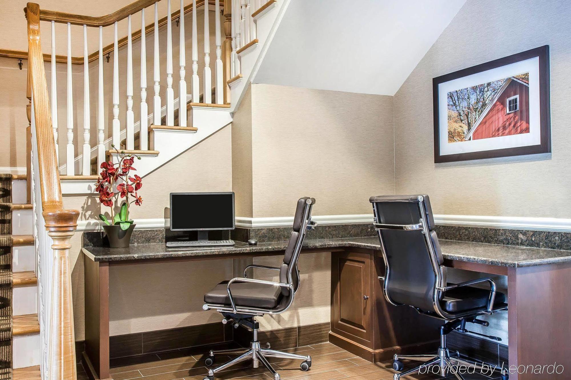 Comfort Inn & Suites Sturbridge-Brimfield Bagian luar foto