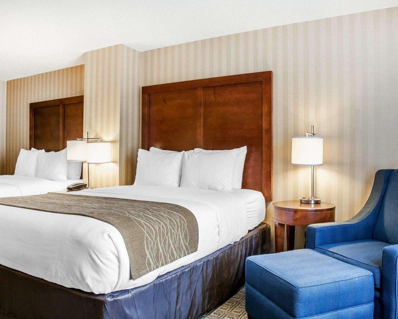 Comfort Inn & Suites Sturbridge-Brimfield Bagian luar foto